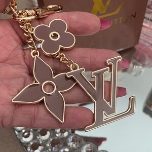 ✨🤎Gold and Brown Luxury Key Holder / Bag Chatm🤎✨NEW W/Gift Bag🤩